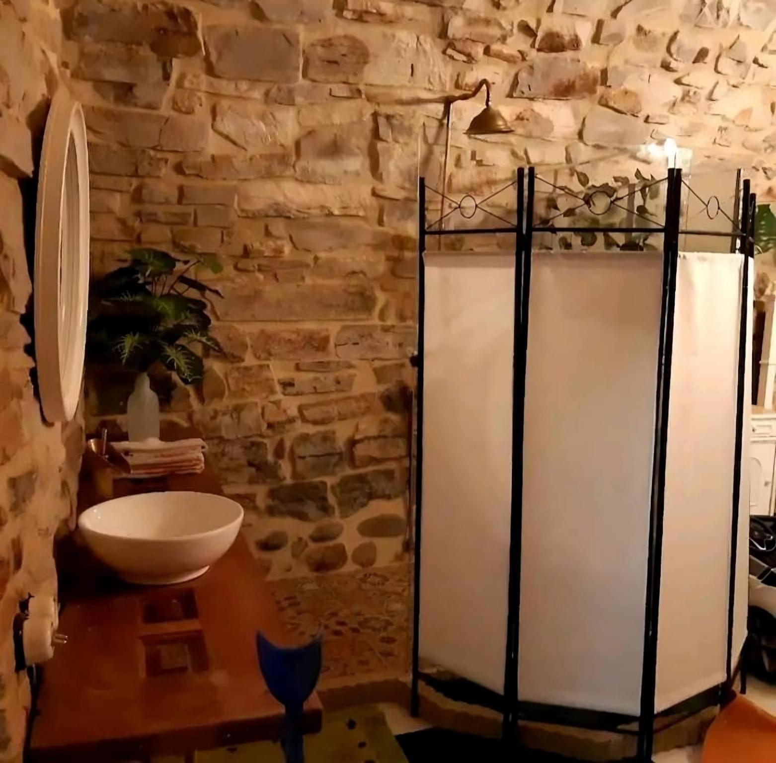 Soggiorno In Una Cantina Antica Del'500, Struttura Privata, Non Albergo Colombaro  Ngoại thất bức ảnh